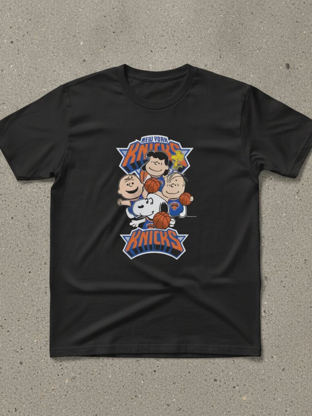 New York Knicks Peanuts Basketball T-Shirt | Snoopy & Friends Knicks Fan Tee